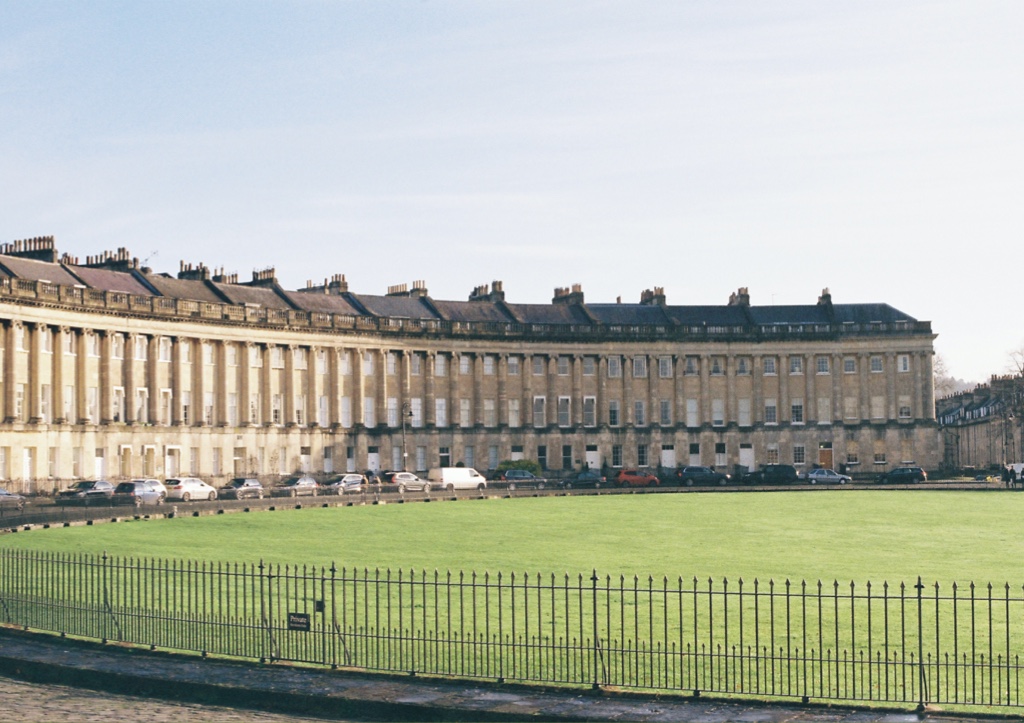 The stunning Royal Crescent, perfect for a picnic